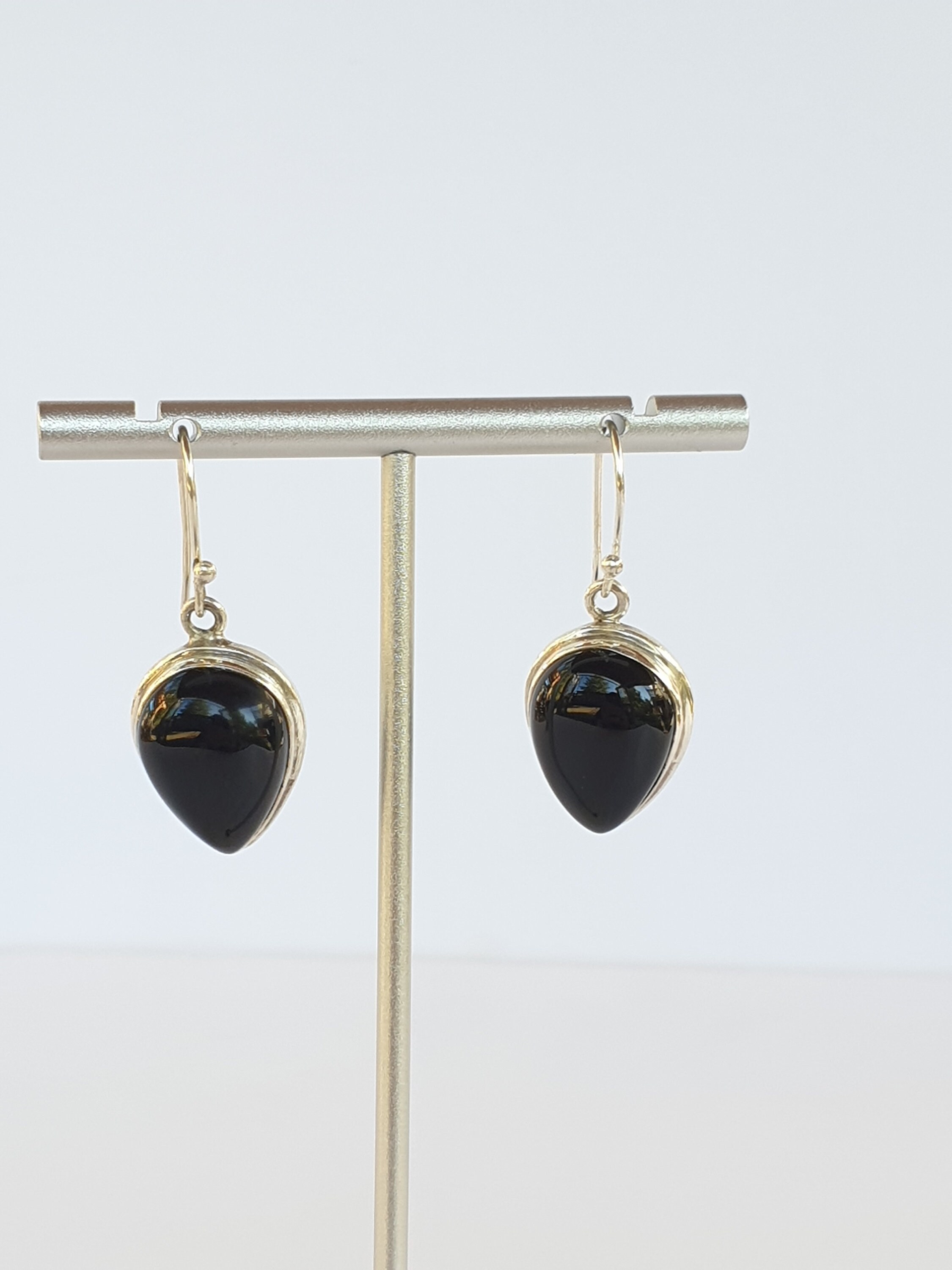Blossom Earrings - Onyx