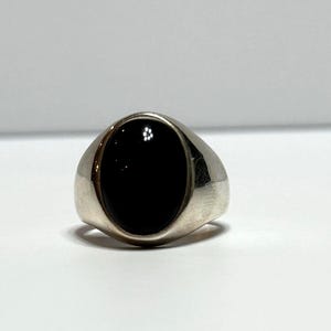 Black agate ring - black agate jewelry - handmade sterling silver ring - men’s gemstone ring - minimalist agate ring - gift for him