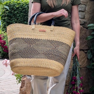 Übergroße Markttasche Griffe aus schwarzem Leder Tolle Strand- oder Pooltasche und wiederverwendbare Einkaufstasche Handgewebte Tragetasche Großes Einkaufsgeschenk für Mama