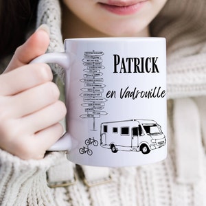 Taza de cerámica de 330 ml En la carretera para conductores de furgonetas camper, taza personalizada con señales direccionales y furgoneta camper o furgoneta