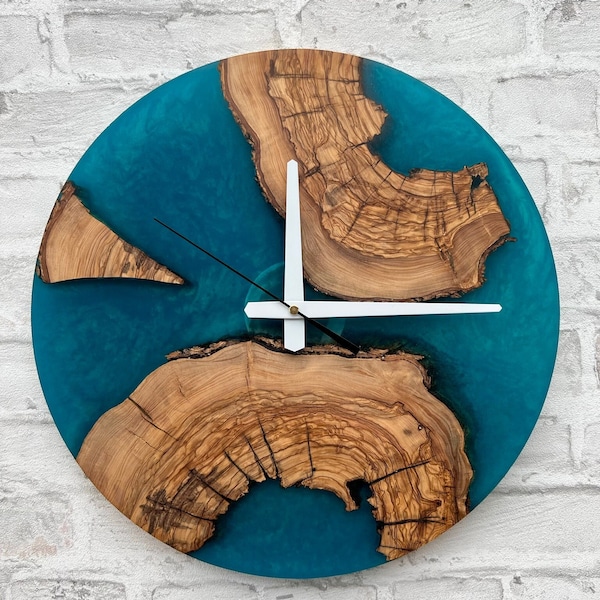 Horloge murale époxy en bois d’olivier unique - Décoration murale moderne, cadeau fait à la main pour elle, décoration murale unique, cadeau de décoration intérieure moderne
