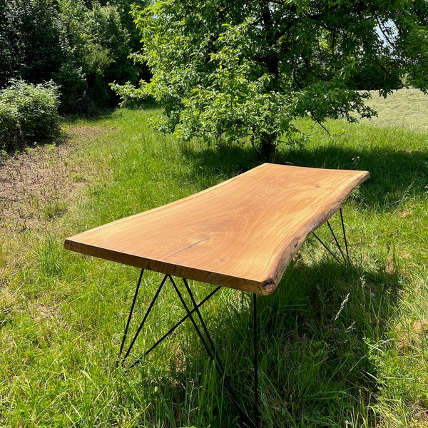 Dining table / solid wood table / living room table / garden table / solid wood / kitchen table / real wood table