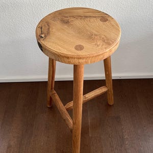 Taburete de madera / mesa auxiliar / taburete para plantas / taburete hecho a mano / taburete redondo / taburete de asiento / taburete de bar / madera natural / idea de regalo