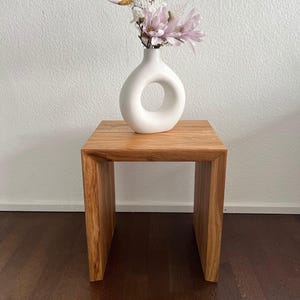 Taburete de madera / mesa auxiliar / taburete para plantas / taburete hecho a mano / taburete / taburete de asiento / mesita de noche / madera natural / idea de regalo