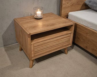 Solid wood bedside table in oak and walnut, modern bedside table with wooden or metal legs, individually customizable, made-to-measure nightstand