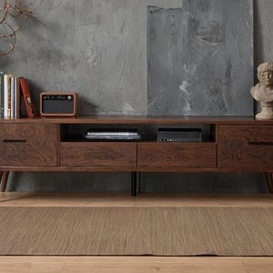 Solid oak and walnut lowboard, custom-made TV stand, modern sideboard, customizable, lacquered or oiled, many frame options