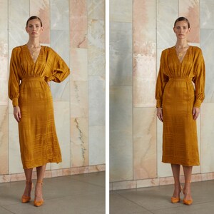 Orange Cupro Midi Dress Beca. V-neck midi dress. Elegant office dress. Pencil skirt dress. Plus size dress. Vegan cupro fabric. Silk dress