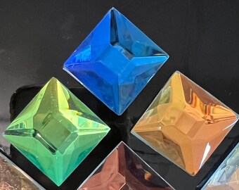 1” 17 Facet Dichroic Rainbow Square Jewel