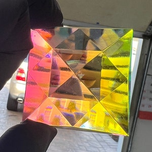 50 mm (2 in) Quadrat Dichroic Regenbogen Juwel facettierte Bevel Glasmalerei, holographisch