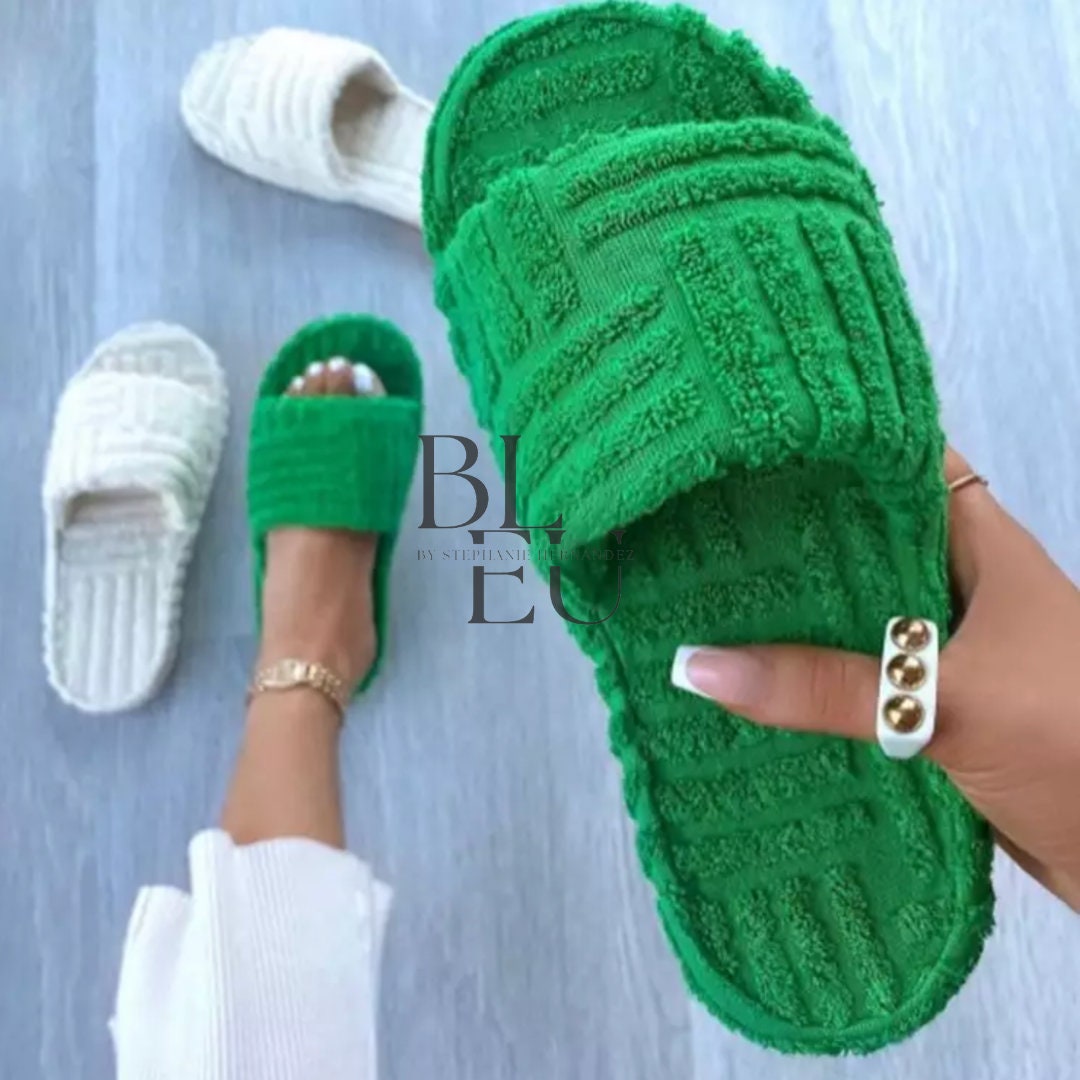 Luxury Slide Designer Fashion Women Wool Sandals Warm Comfort Slippers Woman  Louise Viuton Louis Vuitton Lv Slipper Shoes Autumn Winter Slides Scuffs  Size 35 41 From Work_designer, $36.71