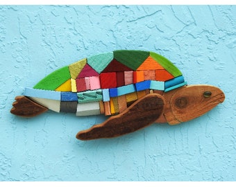 Arte de madera de tortuga marina colorida - Tortuga de lado - Salvemos nuestros océanos y mares - Pieza única - Hecho a mano - Marino - Vida marina - Vida en la sal - Arte de playa