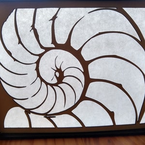 Silhouette découpée au laser encadrée Nautilus Shell