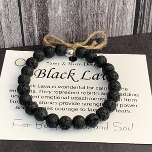 Lava Armband mit Karte und Geschenktasche | Kraft + Stärke | Edelstein Armband | 8 mm Natürlicher Edelstein