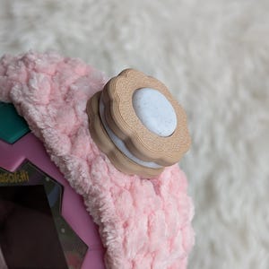 Cookie Sandwich Tamagotchi Paradise Knopf-Abdeckung - offizieller Hersteller für Munina Handmade