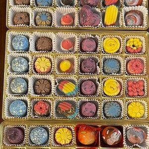 Lemon White chocolate pumpkin spice cookie strawberry dark chocolate pistachio