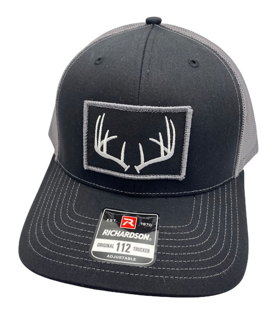 Gorra Tipo Camionera Richardson Con Parche De Waylon Jennings - Ajustable, Color Carbón/negro, Tela Canvas