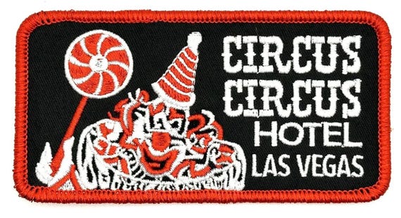 ☆かきさん。「アメリカ・ラスベガス市警察ピンバッジ」３点セット(台紙付き)。 K❺。アメリカ「ラスベガス市警察ピンバッジ3点セット」台紙付き。