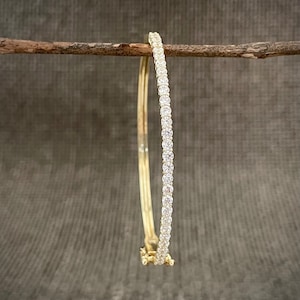 Diamond Tennis Bangle, Diamond Tennis Bracelet, CZ Bracelet, Simulated Diamond Bangle Bracelet, Cubic zirconia Bracelet, Diamond Bracelet