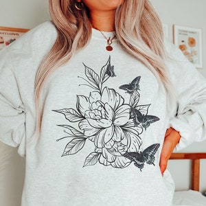 Butterfly Sweatshirt - Butterflies Sweatshirt - Monarch Sweatshirt - Monarch Butterfly Sweatshirt - Pressed Flowers - Wildflower Sweatshirt