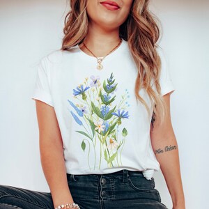 Wild Flowers Shirt, Wildflower Tshirt,, Floral T-shirt, Flower Shirt, Floral Tee, Gift for Her, Ladies Shirts, Best Friend Gift