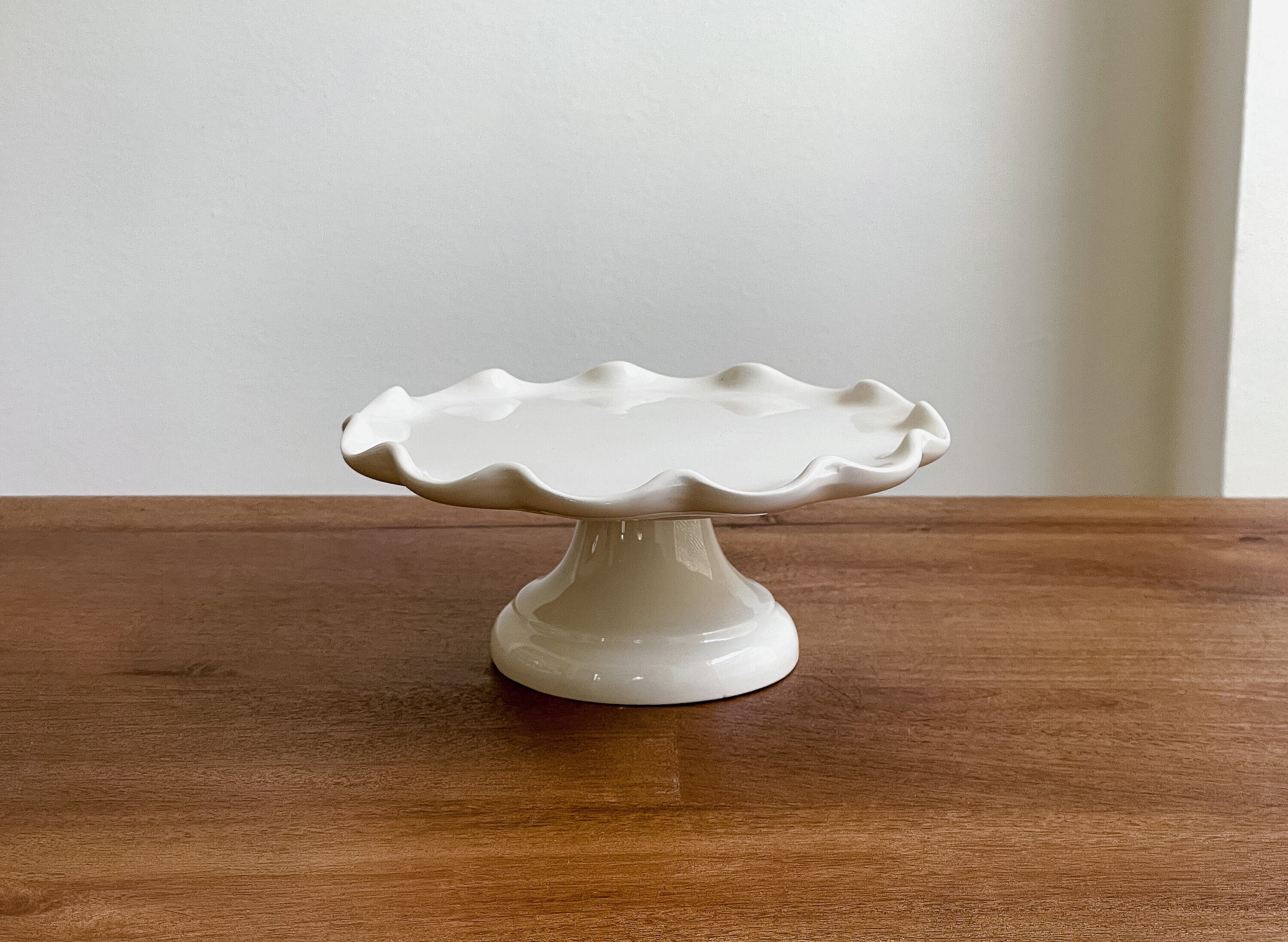 Williams sonoma cheap cake stand