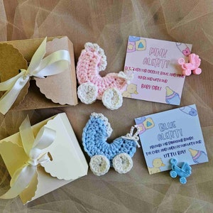 Cadeau des grands-parents. Sexe révélé - Bleu ou rose - Carte personnalisable et boîte-cadeau incluses