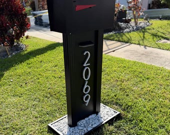 Aluma Modern Mailbox – Rust-Proof Aluminum with Solar LED Numbers