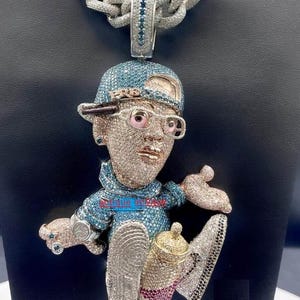 Colgante con cara de hombre de dibujos animados de diamantes multicolor helados Colgante con cara de hombre de dibujos animados de diamantes helados Colgante con cara de hombre de dibujos animados de diamantes de hip hop Colgante con cara de hombre de dibujos animados