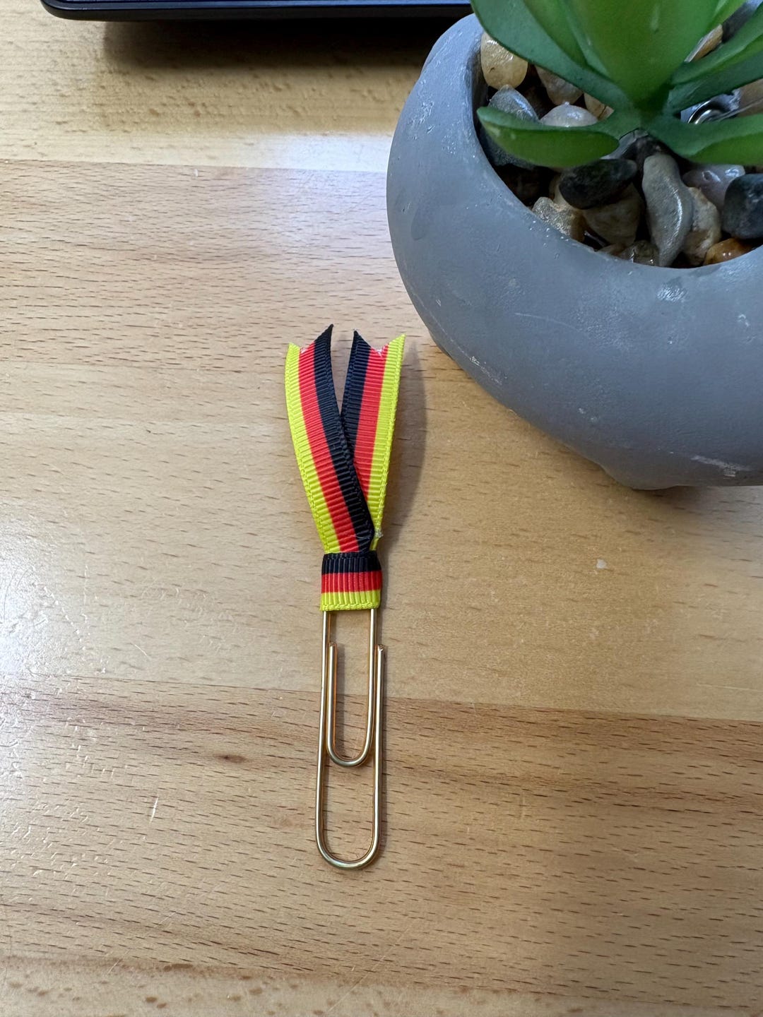 12 Gold Bookmarks Clip With Germany Flags to Your Desk, Gift to Friends ...