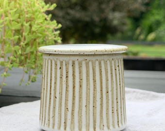 Ceramic Butter Keeper Crock with Lid | Speckled Ivory Butter Storage Container | Dishwasher Safe | Rustic Farmhouse Kitchen Decor