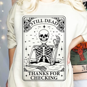 Lustige Tarot Karte SVG Png, lustige Skelett SVG, Tarot Karte, lustige Skelett Clip Art, SVG Tarot, Tarot Karte Shirt, Schädel Tarot svg