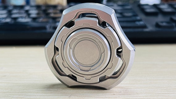 Dual-bearing Fidget Spinner Composed by 10 Components