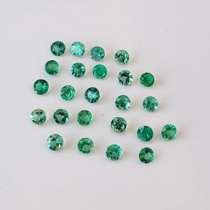 Natural Super Top Quality Green Emerald Diamond Cut 1.5mm Round AAA Quality