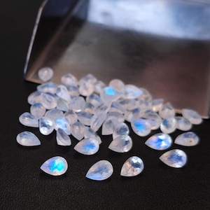 Natural Blue Flashy Rainbow  Moonstone pear Faceted 4x6mm AA Quality - Rainbow Moonstone Good Blue Flashy Pear Faceted