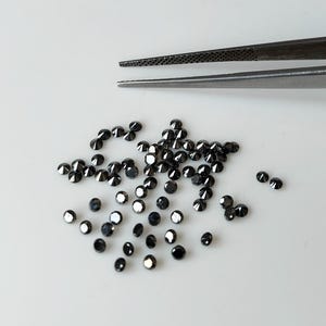 Naturlig svart diamant briljant rund slipning 1 mm AAA-kvalitet - Lös svart diamant fasetterad