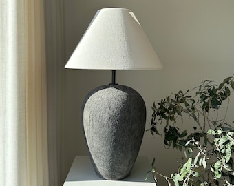 Lámpara de mesa de cerámica envejecida negra de gran tamaño, lámpara de mesa de cerámica texturizada sin esmaltar con pantalla de color blanco roto para la entrada de la sala de estar del dormitorio.