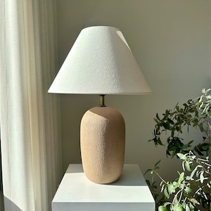 Ceramic Table Lamp Beige Lamp Linen Lampshade Textured Ceramic Table Lamp for Bedside Lamp Nightstand Lamp Living Room Side Table Lamp