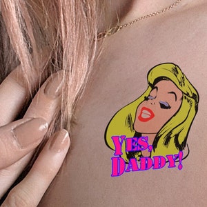 JA PAPA! ist ein lustiges, sexy, BDSM temporäres Tattoo in Farbe. Perfektes Geschenk für jeden Daddy/Master oder Sub!