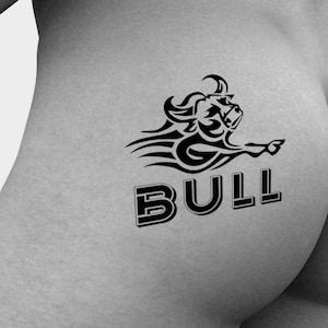 TOURO, sexy, quente, safada, tatuagem temporária em preto. Você é dominante no quarto?