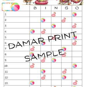 K&ouml;nnte beinhalten: Eine Bingo-Karte zum Thema Poolparty mit Zeichentricktieren, rosa Flamingo-Schwimmringen und bunten Strandb&auml;llen. Das Gitter zeigt oben die Buchstaben B-I-N-G-O und den Text DAMAR PRINT SAMPLE, der &uuml;ber die Mitte des Spielbretts gelegt ist.