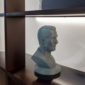 Cristiano Ronaldo Statue: Football Legend Collectible, Sports Fan Decor