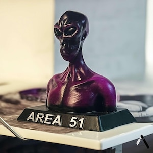 Hand-Painted Alien Bust, Ceramic Resin Sculpture, Sci-Fi Decor