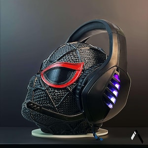 Spider-Verse Headphone Stand: Ceramic Resin Spiderman Desk Decor