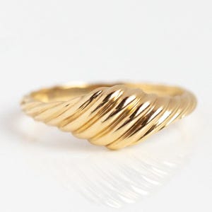 14K Solid Gold Twisted Signet Ring | Minimalist Stackable Ring | Unique Fine Jewelry Gift for Her | Dainty Ring | Engagement Ring