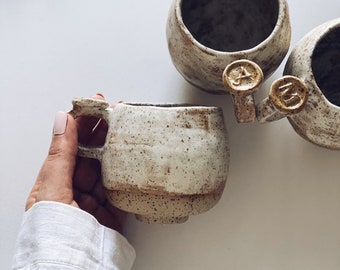 Bespoke listing ceramic mug Alphabet letter espresso latte cup handmade ceramic personalized mug for him rustic speckled cappuccino mug