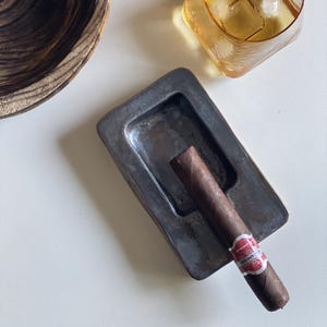 Bespoke listing ceramic Cigar ashtray ,handmade stoneware cigar holder, Personalized Gifts unique modern cigar ashtray elegant gift for him