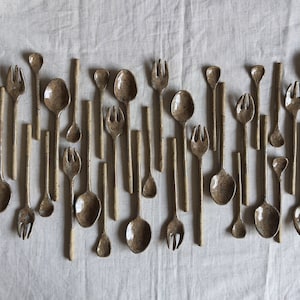 Handgemachtes gesprenkeltes Keramik Besteck-Set: Rustikaler Keramik-Löffel & Gabel