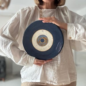 Grande arazzo da parete in ceramica fatto a mano raffigurante l'occhio malvagio, decorazione da parete in ceramica raffigurante l'occhio di Nazar, decorazione da parete in stile greco raffigurante l'occhio blu, regalo per la nuova casa.