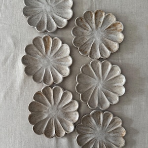 Handmade Ceramic Petal Plate: Rustic Stoneware Dessert Plate