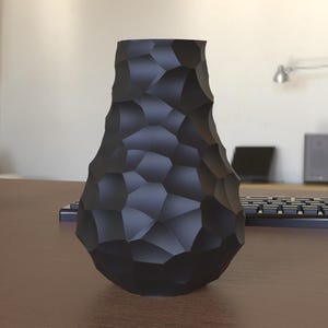 Stone Vase STL File for 3D Printing – Timeless Elegance, Organic Texture, Modern Home Decor